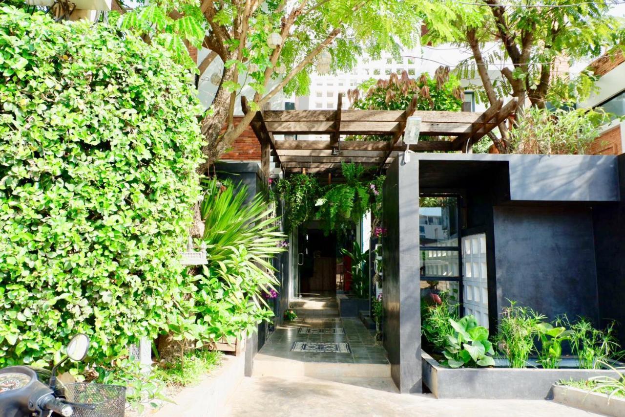 1004 Boutique Hotel เสียมราฐ ภายนอก รูปภาพ
