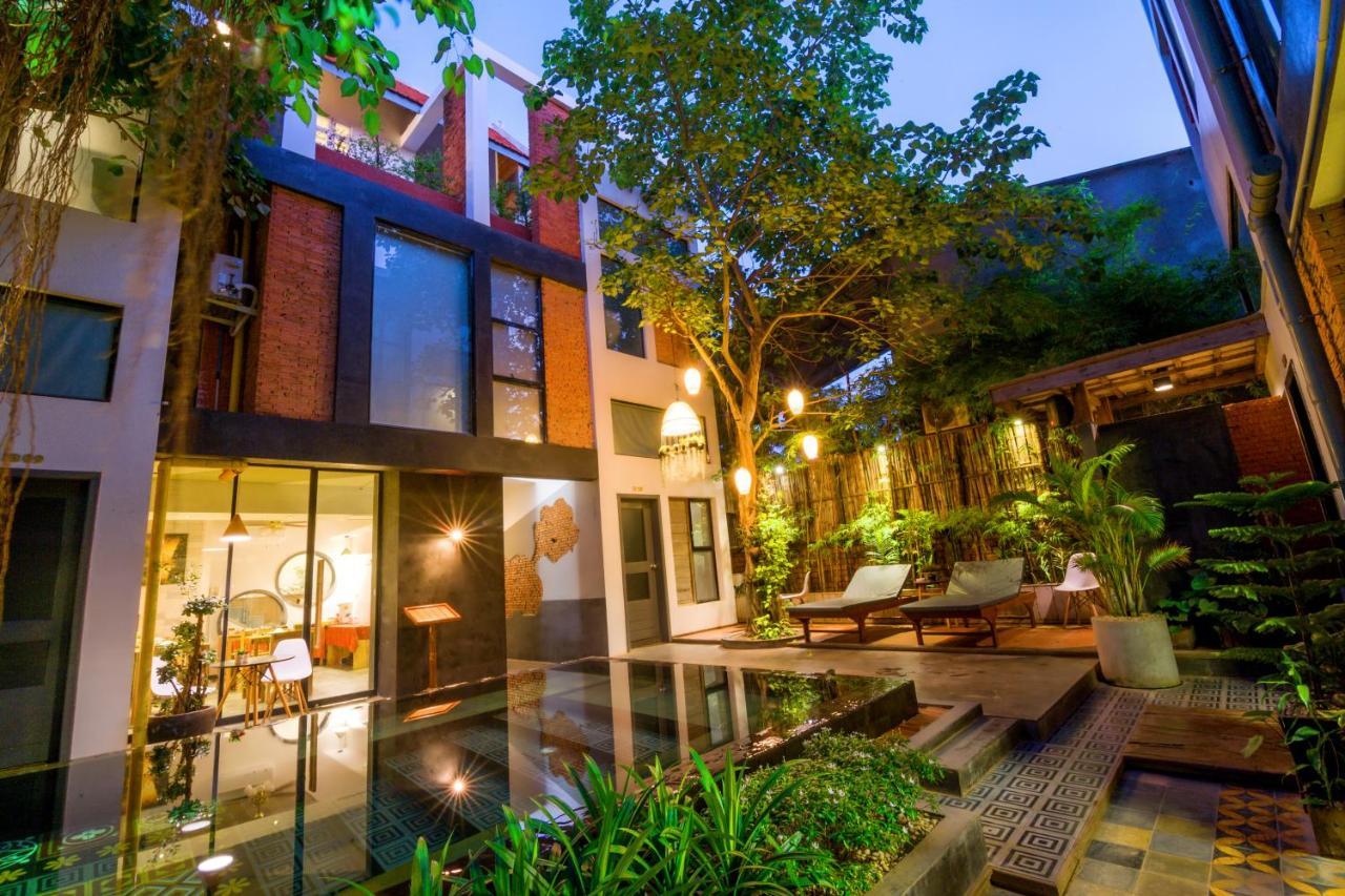 1004 Boutique Hotel เสียมราฐ ภายนอก รูปภาพ
