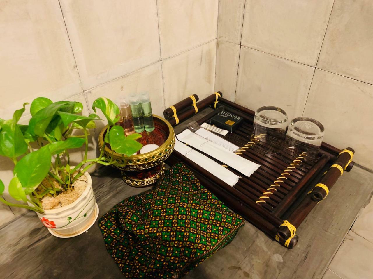 1004 Boutique Hotel เสียมราฐ ภายนอก รูปภาพ