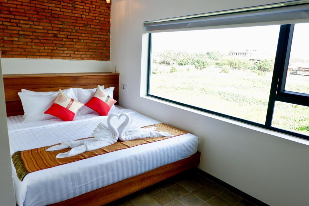 1004 Boutique Hotel เสียมราฐ ภายนอก รูปภาพ
